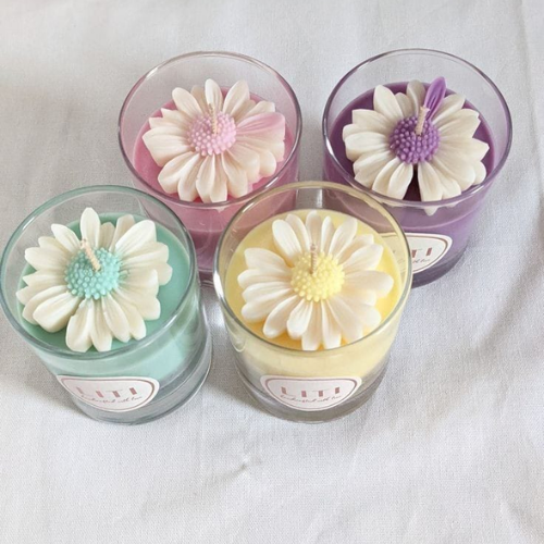 Pack x6 Velas Diseño Floral Color Pastel – Aromas Florales Duraderos